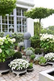 Green And White Garden Ideas 250 Exquisite Gardens Backyard Landscaping Beautiful Gardens