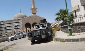 نورث بالس وسط مطالبات بإطلاق سراح الملازم الموقوف لدى فصيل في السويداء، وصول تعزيزات ضخمة للقوات الحكومية إلى المدينة. Ù…Ø¸Ø§Ù‡Ø±Ø§Øª ÙÙŠ Ø§Ù„Ø³ÙˆÙŠØ¯Ø§Ø¡ Ù„Ù„Ù…Ø·Ø§Ù„Ø¨Ø© Ø¨Ø¥Ø³Ù‚Ø§Ø· Ø§Ù„Ù†Ø¸Ø§Ù… Ø§Ù„Ø³ÙˆØ±ÙŠ ÙˆØ±Ø­ÙŠÙ„ Ø§Ù„Ù‚ÙˆØ§Øª Ø§Ù„Ø£Ø¬Ù†Ø¨ÙŠØ© ØµÙˆØ± ÙˆÙÙŠØ¯ÙŠÙˆÙ‡Ø§Øª Ø§Ù„Ù‚Ø¯Ø³ Ø§Ù„Ø¹Ø±Ø¨ÙŠ