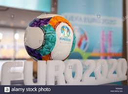 Alle spiele, termine und spielorte im überblick. Bukarest Rumanien Januar 29 2019 Die Uefa Fussball Europameisterschaft 2020 Uefa Euro 2020 Logo Und Offiziellen Ball Du Stockfotografie Alamy