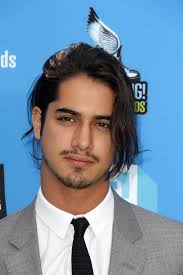 Longer hair is a trend in mens hairstyles for thick hair for this year. 40 Statement Hairstyles For Men With Thick Hair