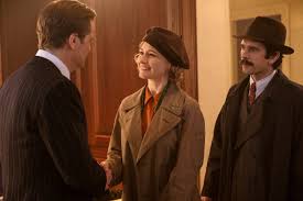 Jane Michael Banks In Mary Poppins Returns Mary Poppins Emily Mortimer Mary Poppins Musical