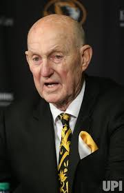 Photo: University of Missouri dedicates statue to former head basketball  coach Norm Stewart