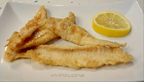 La sogliola gratinata al forno con pane grattugiato, semi di sesamo, erbe aromatiche e scorza di limone è un secondo piatto molto ingredienti per la ricetta della sogliola gratinata al forno (per 4 persone). Filetti Di Sogliola In Padella Vivi In Cucina