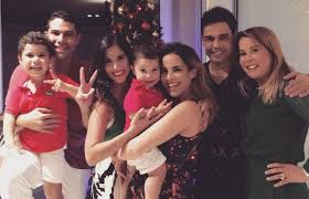 Wanessa camargo lyrics with translations: Wanessa Fala Sobre Casamento De Zeze Di Camargo E Zilu Godoi Relacao Nao Estava Boa Jornal Correio