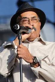 RESEÑA A SAMMY MARRERO Samuel Marrero González, mejor conocido por Sammy  Marrero, nació en el barrio El Cerro del municipio de Coamo, Puerto Rico el  día 16 de febrero de 1942. Cuando