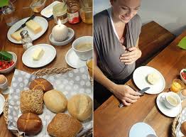 Luxus Im Wochenbett Frische Brotchen Per Post Ekulele Familienleben Rezepte Mode Kosmetik In 2020 Essen Wochenbett Geniessen