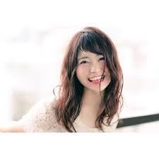 最旬アシンメトリーバングで大人っぽい雰囲気に Hair