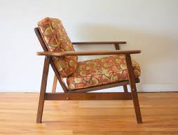 Kingston charcoal linen mid century modern arm chair. Mid Century Modern Arm Chair With Geometric Pattern Cushions Picked Vintage