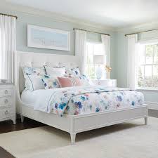 The solid wood frame is upholstered in your choice of selected fabrics and colors. Arlington Queen Upholstered Platform Bed By Lexington Furniture Babette S Furniture Home 415 143c