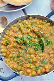 Green Peas Masala Curry This Delicious And Creamy Kerala Style Peas Masala Curry Made With Dried Green Peas Green Peas Recipes Peas Recipe Indian Pea Recipes