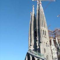 La sagrada familia heeft drie gevels, de allereerste gevel is door gaudí zelf voltooid. Sagrada Familia Data Photos Plans Wikiarquitectura