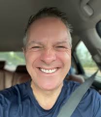 Guess which driver is alone and without friends......