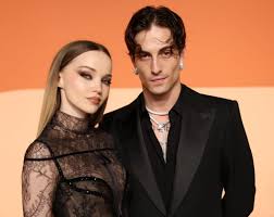Dove Cameron's state when she was proposed to by Damiano David is every girl's nightmare!