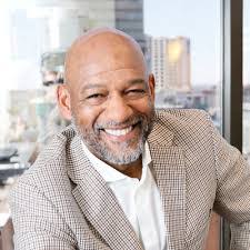 Cari Dyer's Instagram, Twitter & Facebook