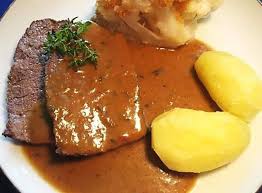 Rinderbraten Aus Dem Backofen Rezept In 2020 Rinderbraten Rezept Rinderbraten Und Rezepte