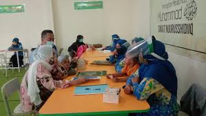 Apr 30, 2020 · contoh raport paud excel download contoh raport tpa contoh raport kb dan contoh raport tk untuk anak didik paud usia 3 6 tahun. Orangtua Murid Pg Tk Islam Terpadu Nuurusshidiiq Terima Rapor Ini Harapan Yang Disampaikan Kepala Sekolah Yayasan Nuurusshidiiq Cirebon