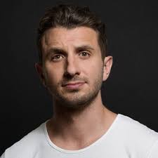 HIRE ED KAVALEE Book Australia's BEST comedians celebritites #1