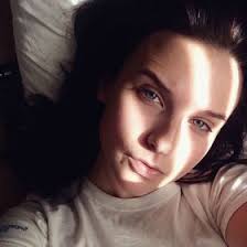 Carley Born (carleyborn)