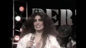 Che sogno incredibile il video con @real_brown fuori ora guardatelo dal link qui sotto⬇️ www.youtube.com/watch?v=chqjjqluebw. Loredana Berte Colombo Live Rsi 1980 Il Meglio Della Musica Italiana Youtube