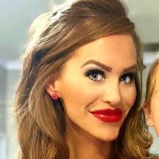 Lynsey Cox's Instagram, Twitter & Facebook