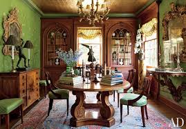 Traditional Dining Room By Timothy Corrigan Inc A Ceiling Clad In Gold Leaf Adds Glamour To The Dining Room Of Timothy Corrig 1940s Home Decor Classic Dining Room Green Rooms