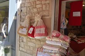 Office de tourisme de salon de provence. Les Baux De Provence Information France