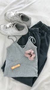 See more ideas about aesthetic clothes, cute outfits, fashion outfits. Super Basic Outfit Fyp Foryoupage Style Fashion Outfit Outfitinspo Vsco Aesthetic Brandymelville
