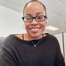 Natasha Hackett's Instagram, Twitter & Facebook