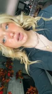 omg the lag is sb I promise ik the words and I did thi with my real phone  so that's why I look a little off😭🤦🏼‍♀️