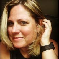 Diana Pyle's Instagram, Twitter & Facebook