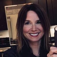 Laura Clemens's Instagram, Twitter & Facebook