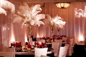 A Feather Themed Wedding Wedding Tips Trends Bridal Blog Old Hollywood Wedding Ostrich Feather Centerpieces Feather Centerpieces