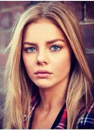 Samara Weaving Was Born February 23 1992 And Is A 5 5 Australian Actress And Model Known For H Blonde Hair Blue Eyes Blonde Hair Girl Blonde Hair Green Eyes