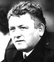 I have just been contacted by Kevin Dick who has informed me of the sad  news that ex GB international star and former Leeds coach Dougie Laughton  has passed away and Kevin