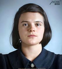 🇺🇲WWII uncovered: Honoring the Medics of WWII: Private Jonathan Hoag  Awarded the Croix de Guerre "US Army Private Jonathan Hoag, of Washita  Oklahoma, a medic with the 5th Army, being awarded a