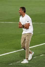 #luis enrique #lucho #do i have a weird obsession of making lucho gifs? Coaches Voice Luis Enrique Coach Watch