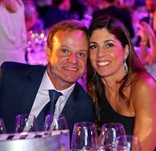 Paloma tocci assumiu publicamente o namoro com rubens barrichello neste domingo (12). Barrichello Assume Namoro Com Paloma Tocci Com Voce Vivo O Novo