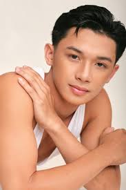 slow days model: @Mike Andrei Marcuap photo: Noel Portales hmua: @Emmanuel  Benavente #portraitshoot #sariayaQuezonProvince #SariayaQuezon  #editorialshoot #firstlook #fashioneditorial #minimalfashion #newface  #quietconfidence #styleportrait ...