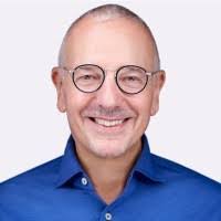 Melissa Mauch's Instagram, Twitter & Facebook