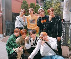 Sie sind die erste band, die neben den bei kq entertainment unter vertrag . Ateez K Pop Amino