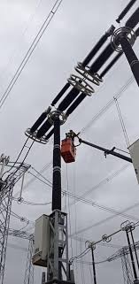 Corpoelec, a través del equipo de Transmisión y Protección de la subestación Yaracuy, realizó labores de mantenimiento al interruptor Z-1020, asociado a la línea Arenosa-Yaracuy 765 kV, con la finalidad de mantener