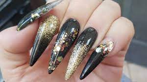 Black and gold acrylic nail tutorial video by naio nails. Black Gold Acrylic Nails Acrylic Nail Tutorial Stiletto Nails Youtube