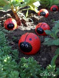 Petits pots en terre cuite. 13 Personnages Rigolos A Creer Pour Decorer Votre Jardin