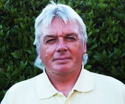 Bir harita mühendisi olan david furleng, i̇ngiltere malborough dawns'da birtakım geometrik yeryüzü şekillerine rast. David Icke Psiram