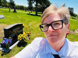 Made a small bouquet and spent some time with Doris Stowe today… then took  Dad