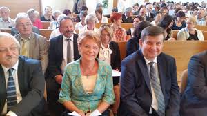 Hoffmann rózsa a ceu költözéséről: Hoffmann Rozsa Photos Facebook