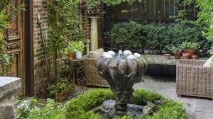 Tour A Stunning Secret Garden In The City Small City Garden Ponds Backyard City Garden