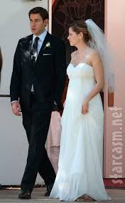 In Love With Pam S Wedding Dress The Office Wedding Wedding Dresses The Office Jim