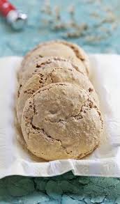 Amaretti Italian Almond Cookies Recipe Italian Almond Cookies Almond Meal Cookies Italian Cookie Recipes