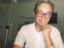 Amanda Lenart's Instagram, Twitter & Facebook